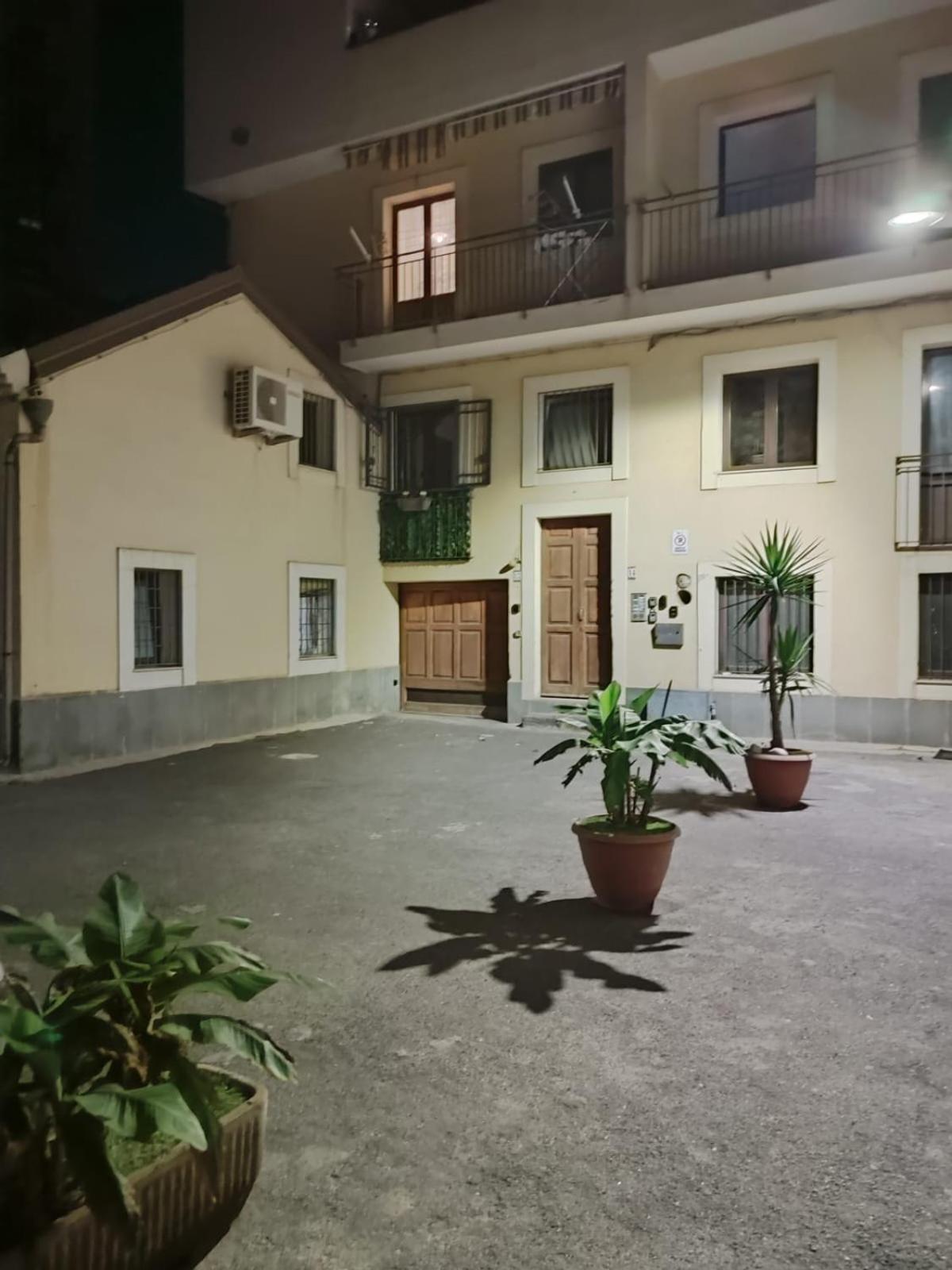 Garibaldi home Catania Bagian luar foto